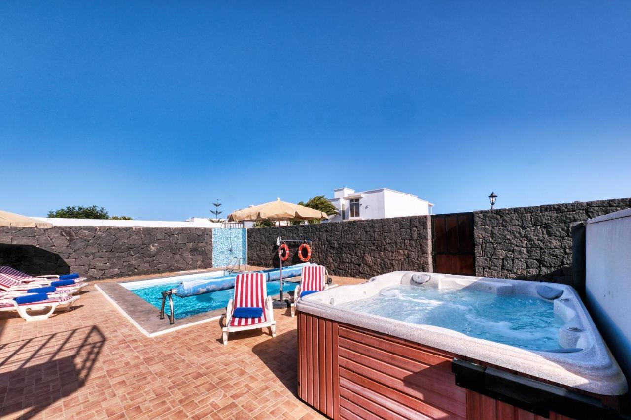 Villa Aurelia-Pool, Jacuzzi And Solarium Playa Blanca  Luaran gambar